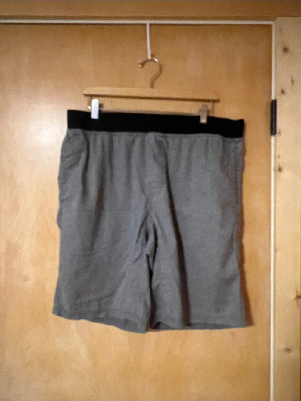 Men's Prana Casual Elastic-Waist Gray Shorts
